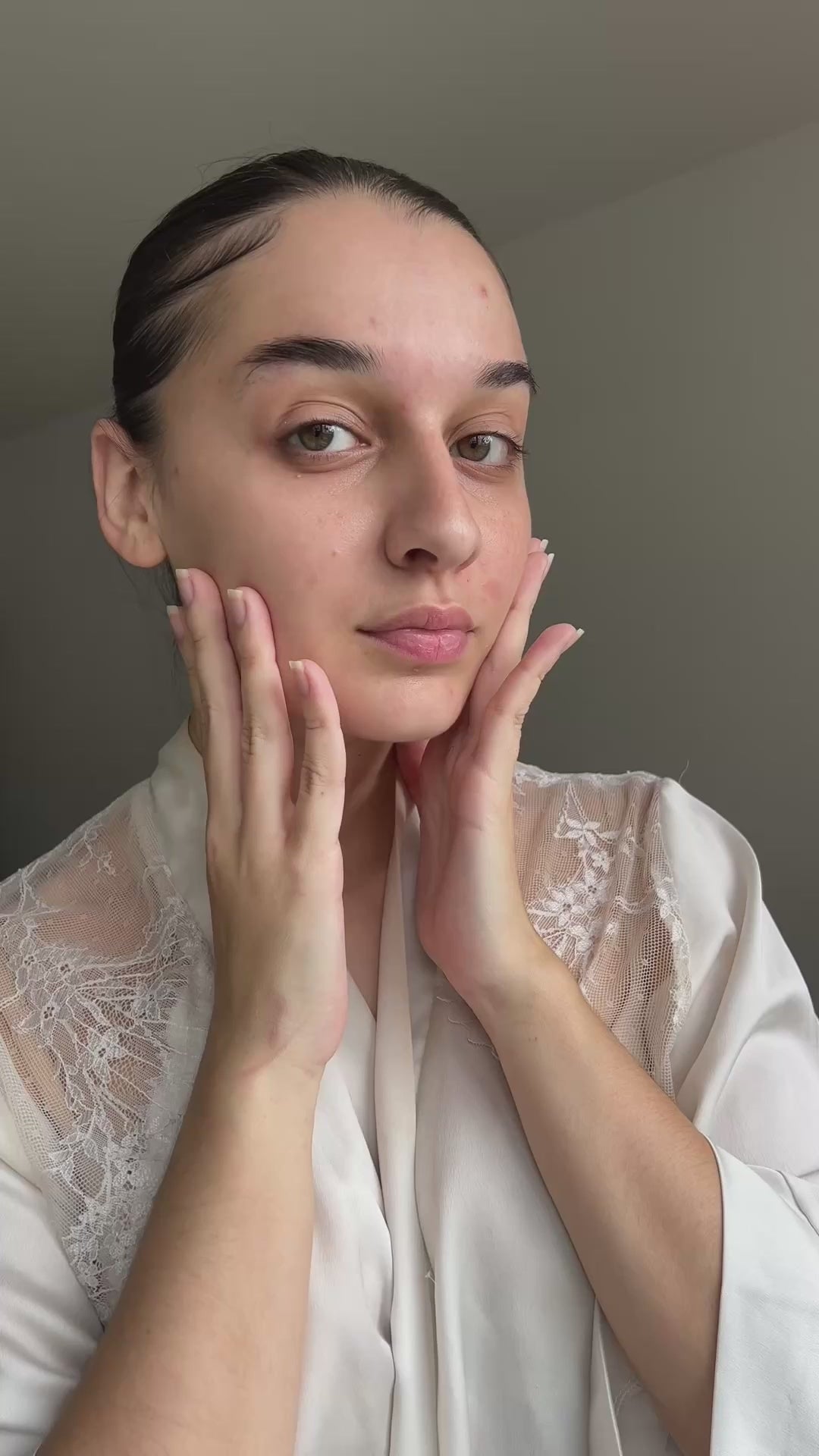 LED Face Mask 100 for radiant, beautiful skin™ video